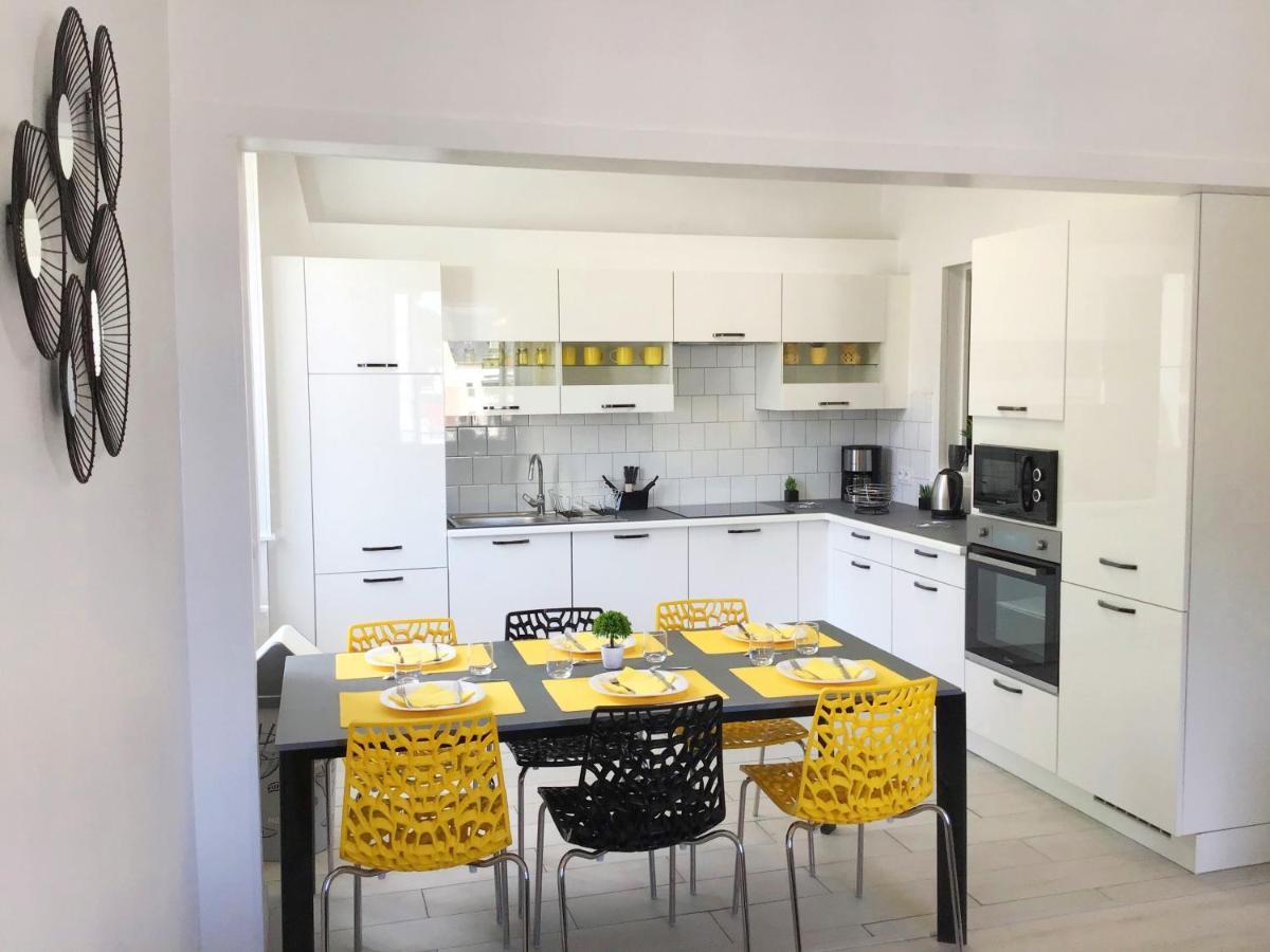 Appartement Le Solea 100M2 Climatise Parking Proche Sanctuaires لورد المظهر الخارجي الصورة