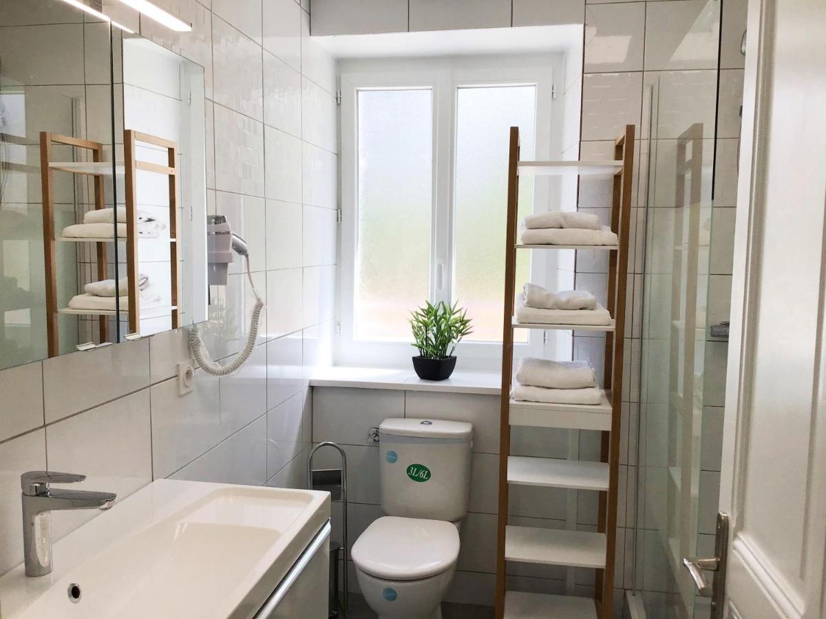 Appartement Le Solea 100M2 Climatise Parking Proche Sanctuaires لورد المظهر الخارجي الصورة